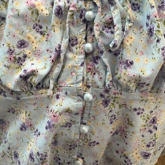 Floral Puff Sleeve Cropped Blouse With Button Front & Tie Detail -Junior Size L - Picture 8 of 11